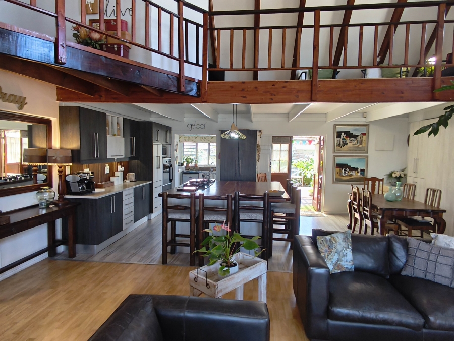 5 Bedroom Property for Sale in Perlemoenbaai Western Cape